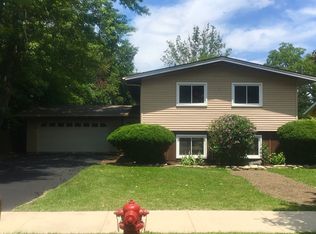 319 Central Rd, New Lenox, IL 60451