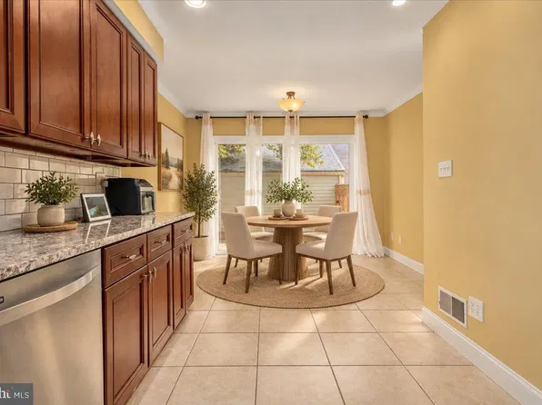 9416 Amboy Rd, Gaithersburg, MD 20886