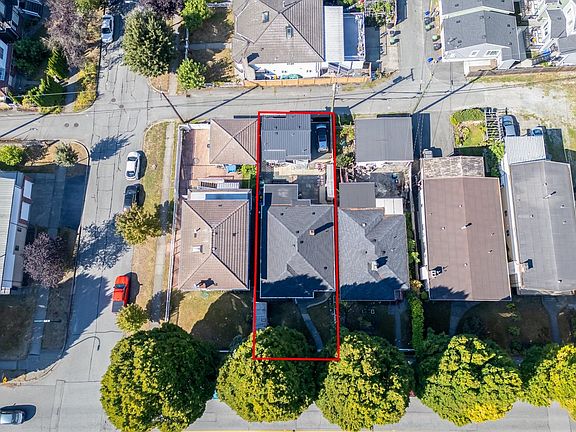 2nd image of 1315 E 33rd Ave