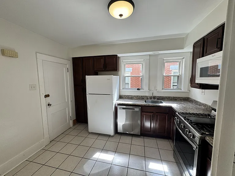 2927 Mattern Ave #1 — Photo 4