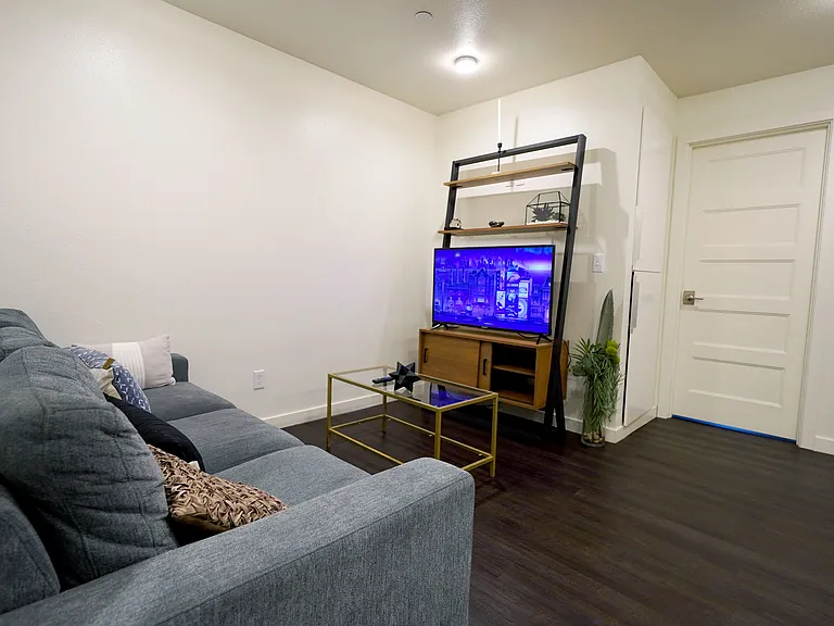 5234 15th Ave NE #202 — Photo 10
