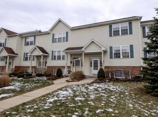 465 Willow St, Elburn, IL 60119