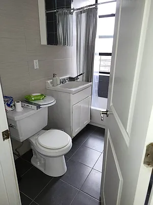 Rented by Voro Purple LLC | media 3