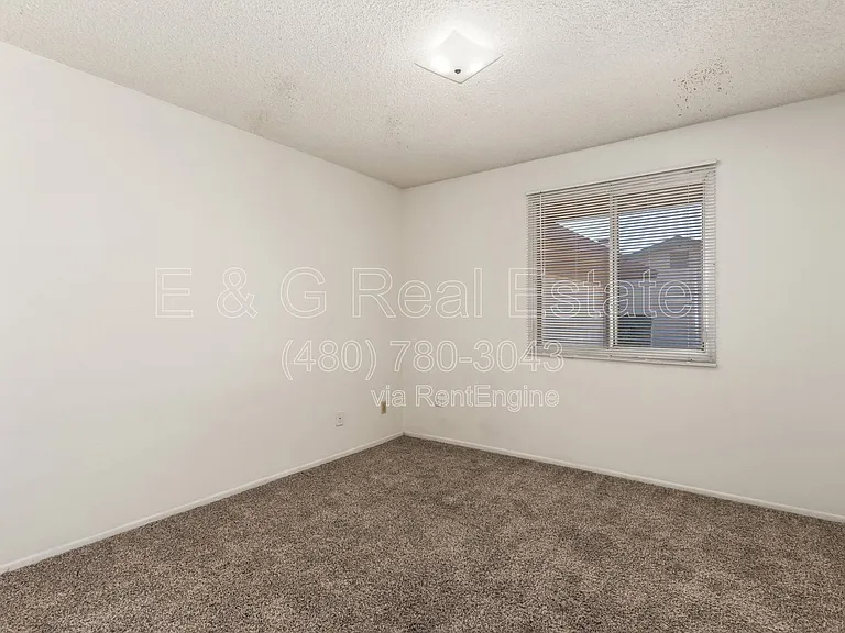4013 S Hazelton Ln — Photo 23