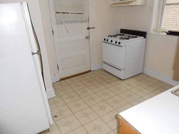 3rd image of 5061 N Damen Ave #1VE