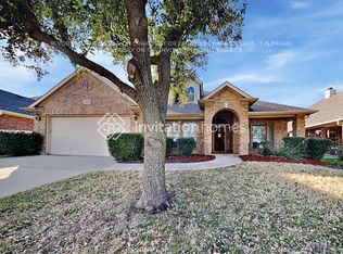 10645 Devinstone Dr, Fort Worth, TX 76177