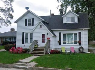 316 N Lakeshore Dr, Ludington, MI 49431