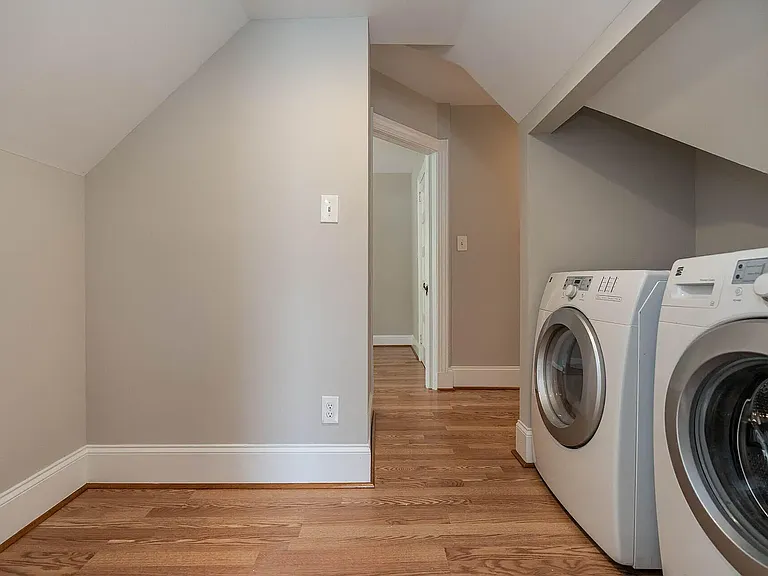 205 Delway St #B — Photo 15