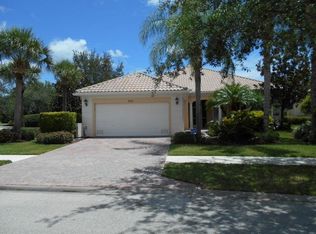 8350 SE Angelina Ct, Hobe Sound, FL 33455