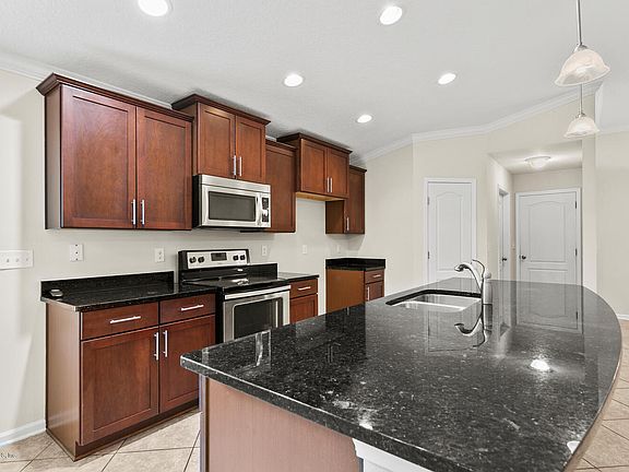 4th image of 64 Colorado Springs Way