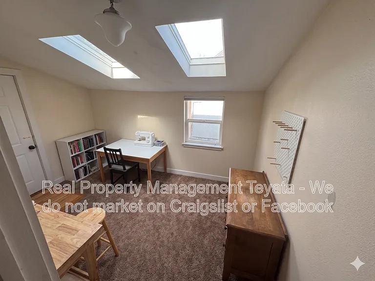 1405 Halleck St — Photo 9