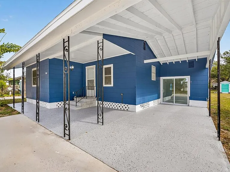 5801 Magnolia St N — Photo 3