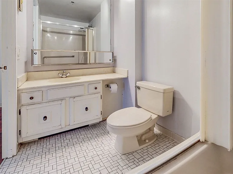 250 Hammond Pond Pkwy #1203N — Photo 18