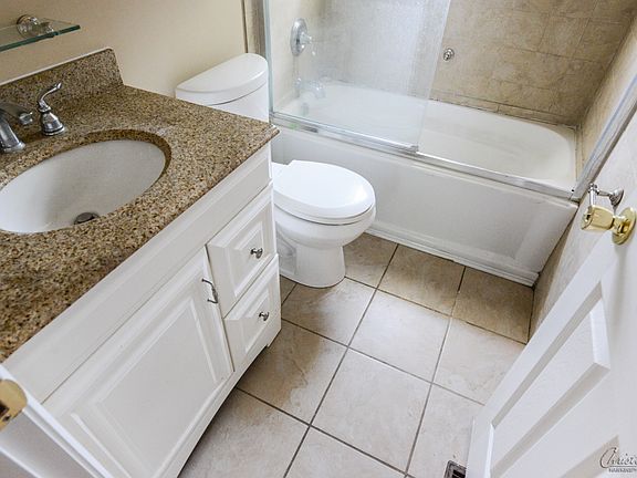 5th image of 4068 Bugle Bend Dr