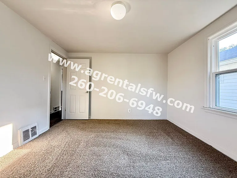 1912 Vance Ave — Photo 5