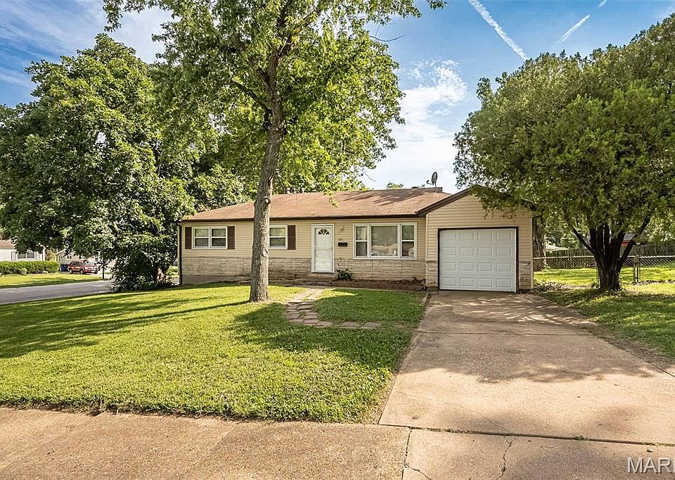 1st image of 1115 Forestwood Dr