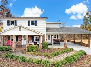 1543 Henry River Rd, Hickory, NC 28602