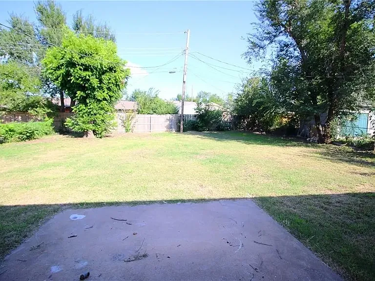 213 Cherokee Ln — Photo 30