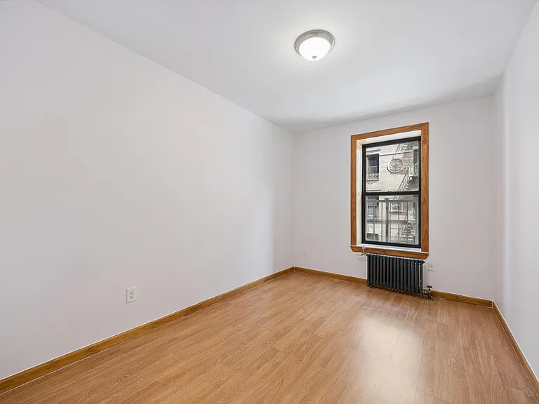 57 Kenmare St #6 — Photo 6