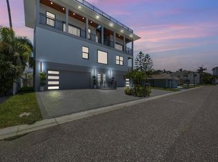 18077 3rd St E, Saint Petersburg, FL 33708