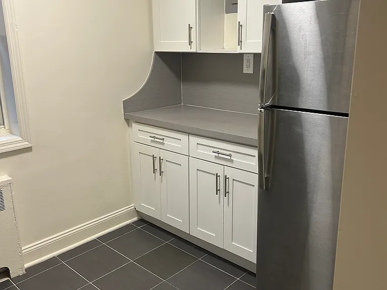 472 Howard Ave #2B — Photo 7