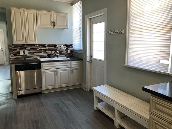 3rd image of 2228 5th St NE APT 1