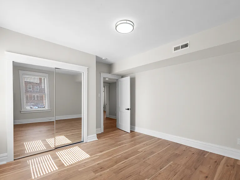 1024 Commodore Dr #A — Photo 18