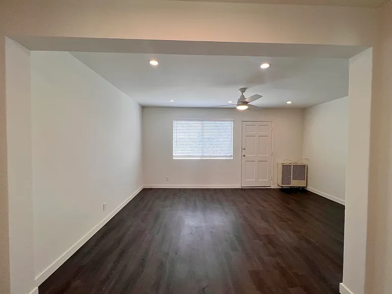 2223 Dunlop St — Photo 7