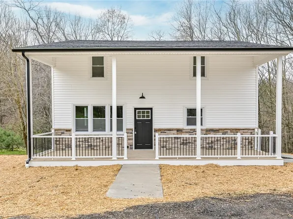 1030 Davidson St, Ellwood City, PA 16117