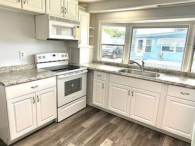 4th image of 36203 Appleway #419