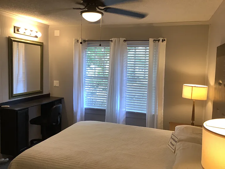 QUEEN BEDROOM WITH MAKE-UP VANITY