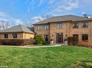 4 Lake Ridge Ct, Burr Ridge, IL 60527