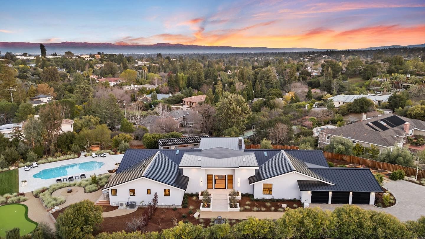 HILLS AVENUE デイジー Two high-priced Denver-area mansions hit the market again