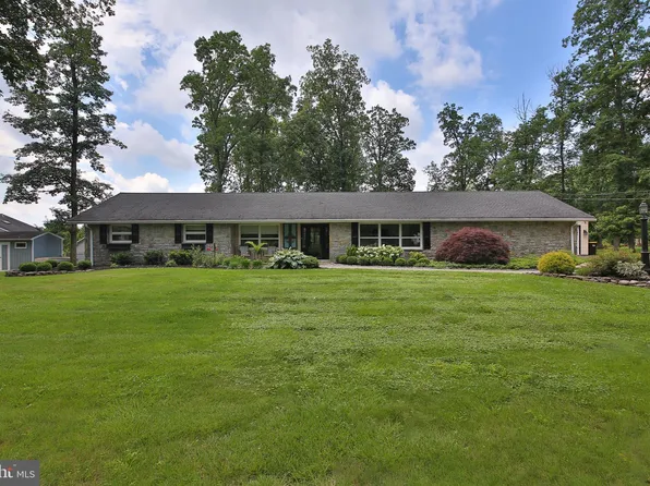 360 Oak Dr, Souderton, PA 18964