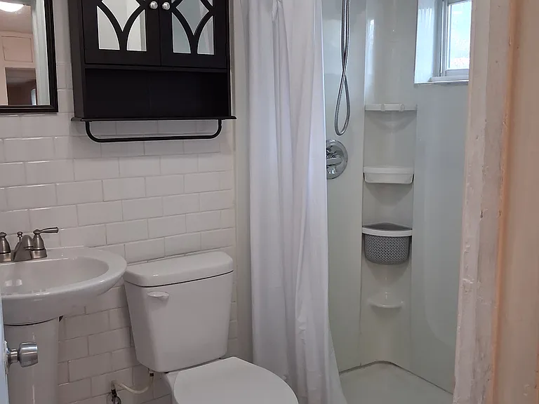 533 E Milton Ave — Photo 19