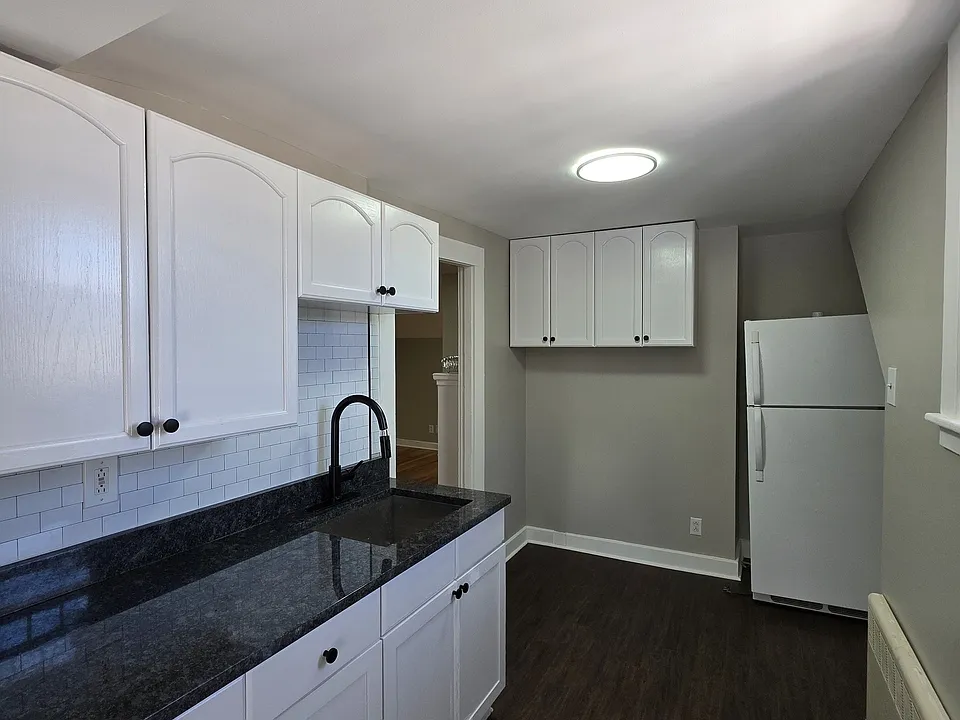 396 W Main St #3