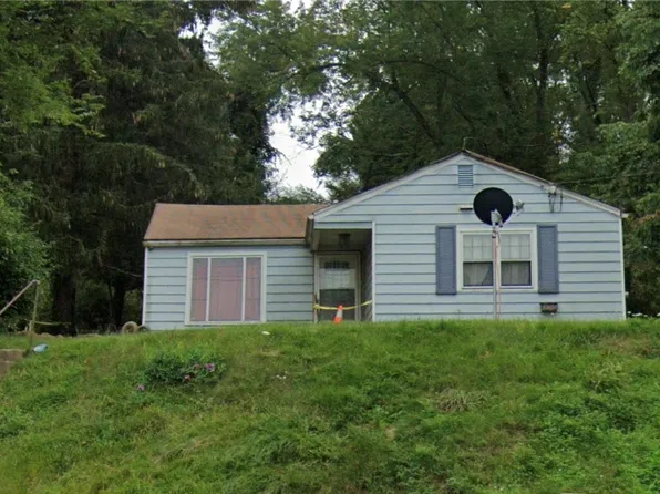 1705 Bower Hill Rd, Pittsburgh, PA 15243