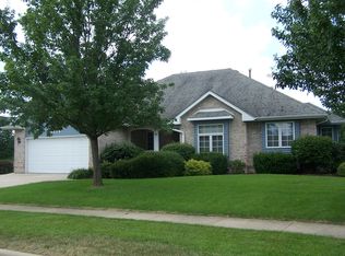 1234 Ivy St, Dekalb, IL