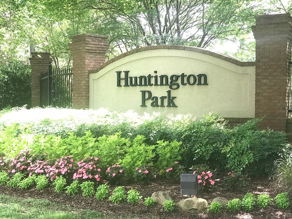 2nd image of 102 Kingston Ct
