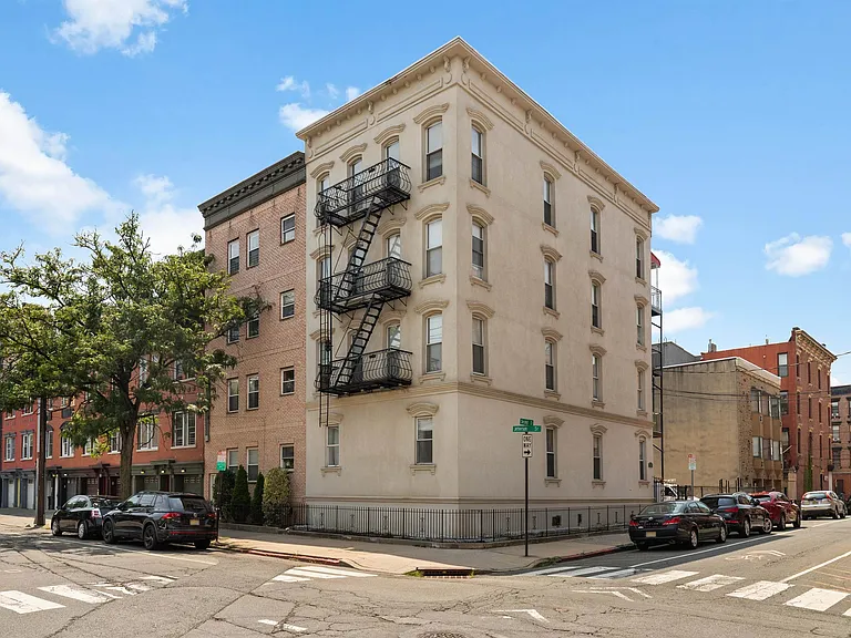 132 Jefferson St #1 — Photo 1
