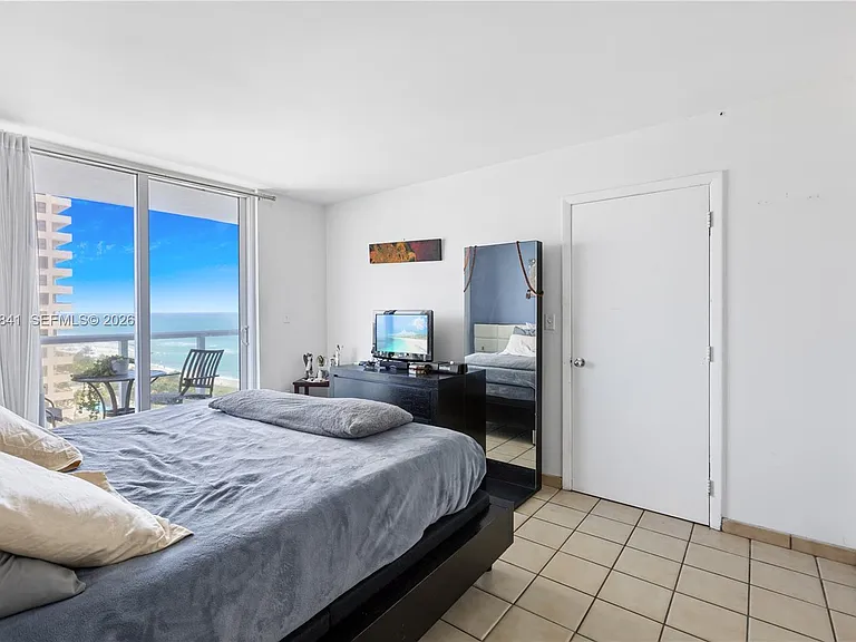 2457 Collins Ave #1602 — Photo 7