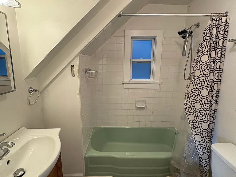 15 Albany St #2 — Photo 9