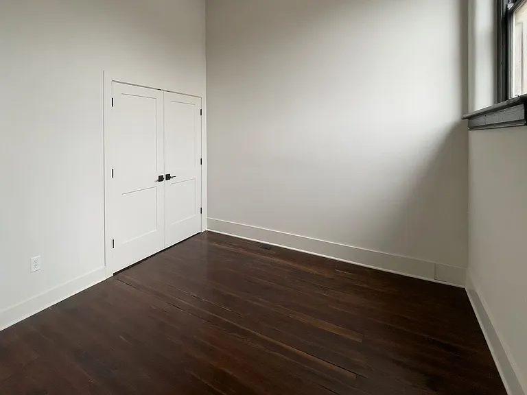 516 Berry St #201 — Photo 8