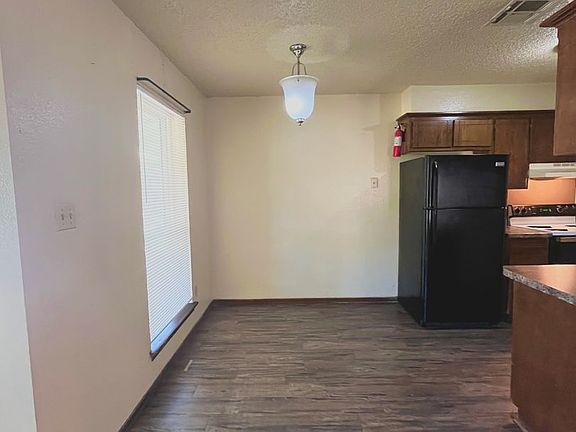 4th image of 1016 Acacia Cir #1018