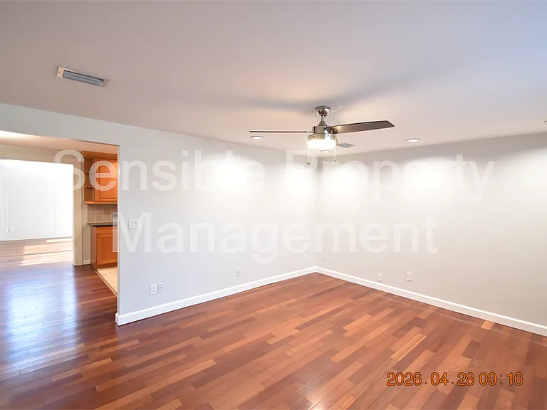 3223 W Wyoming Ave — Photo 5