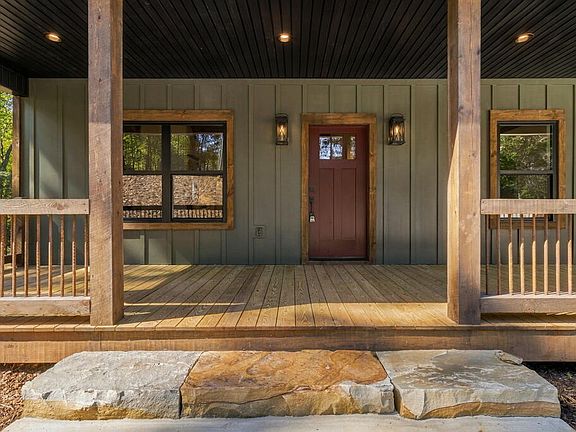 5th image of 640 Hickory Rdg