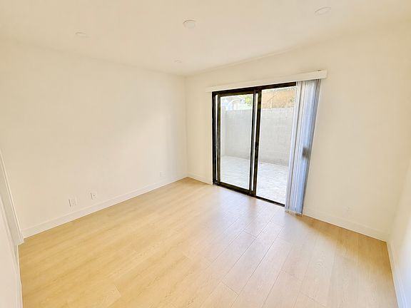 4th image of 1236 21st St #A