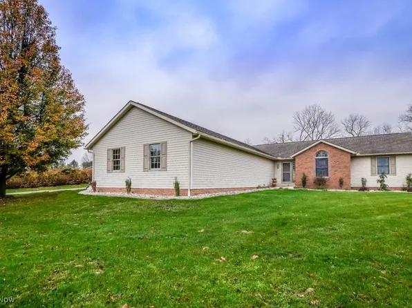 5877 Smith Rd SW, Navarre, OH 44662
