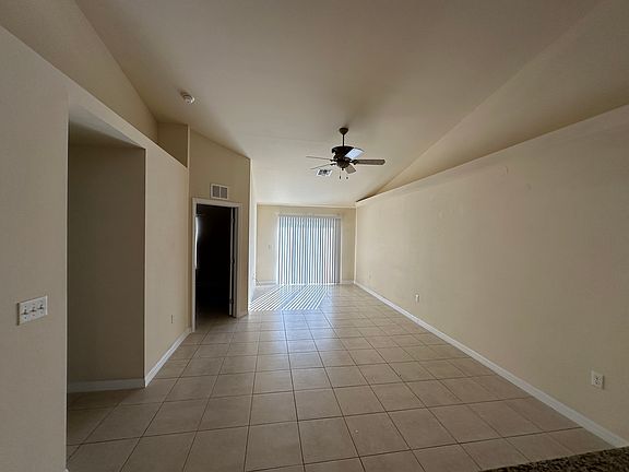 4th image of 1046 SE 11th Ter #1