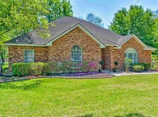 123 Pinevale Way, Sour Lake, TX 77659